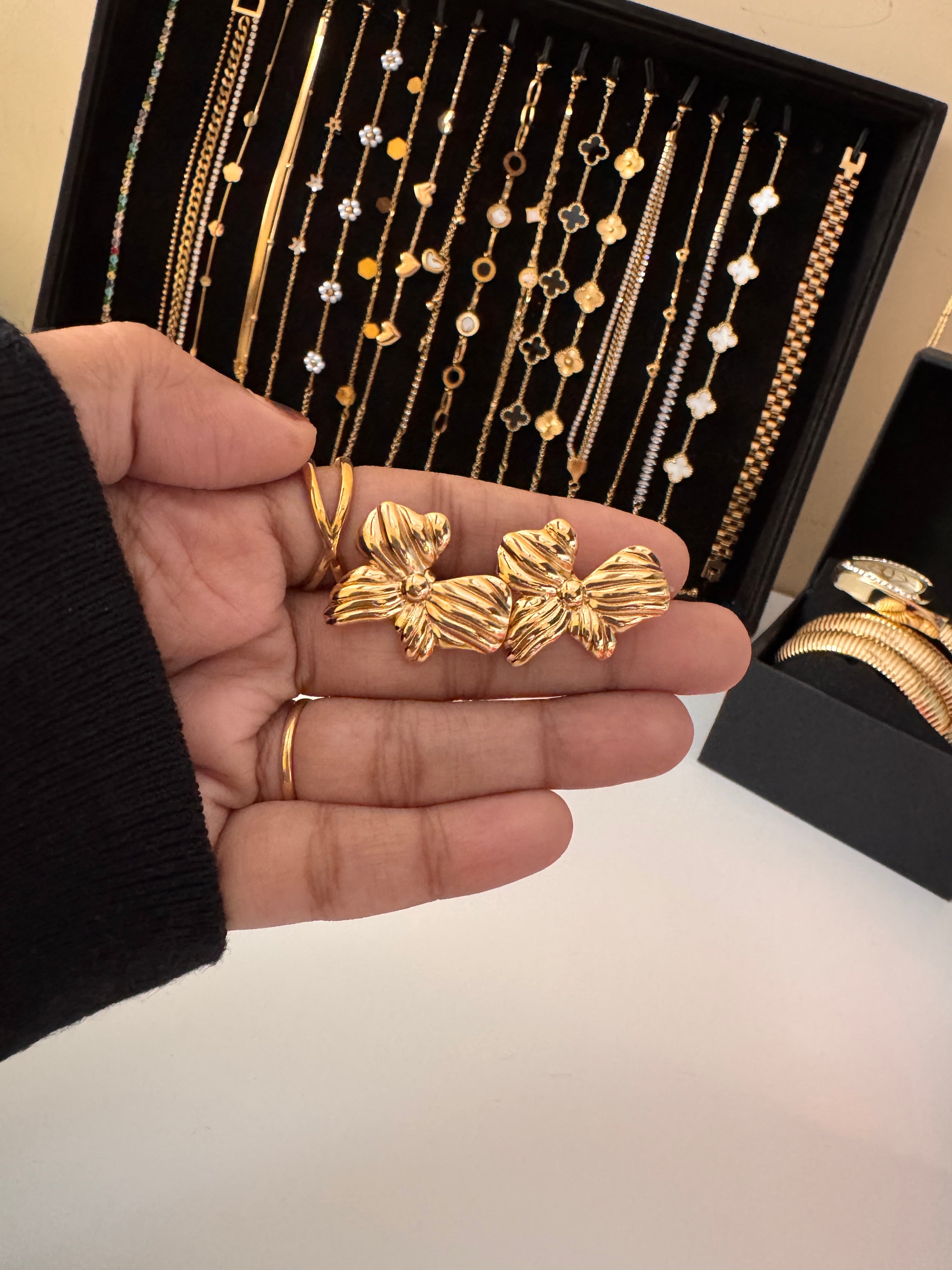 Golden Twisted Studd Earings