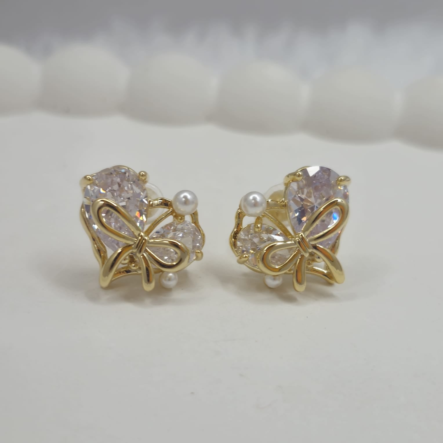 Gold Heart Studd Earing