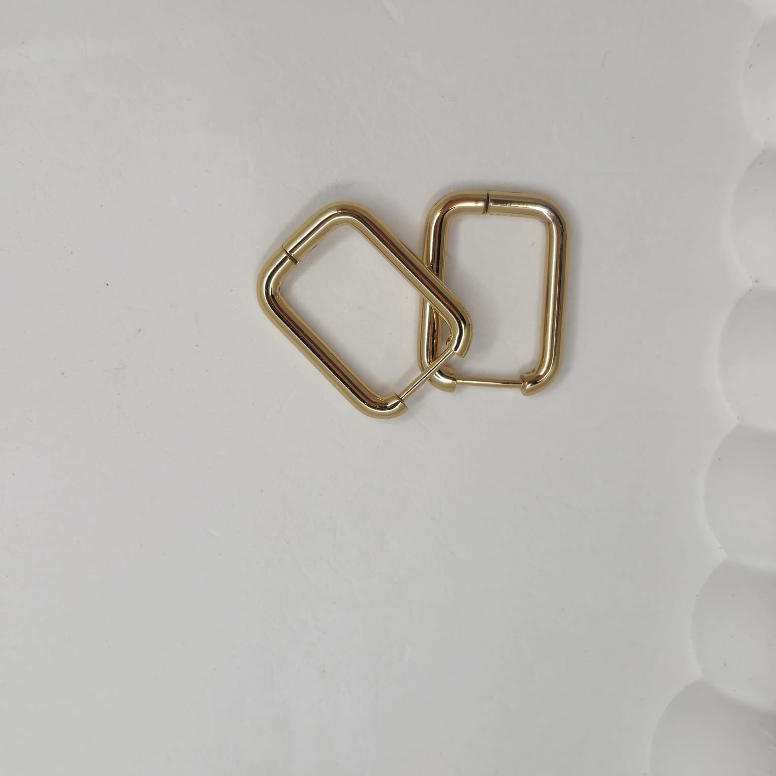 Plain Rectangle Hoop Earing